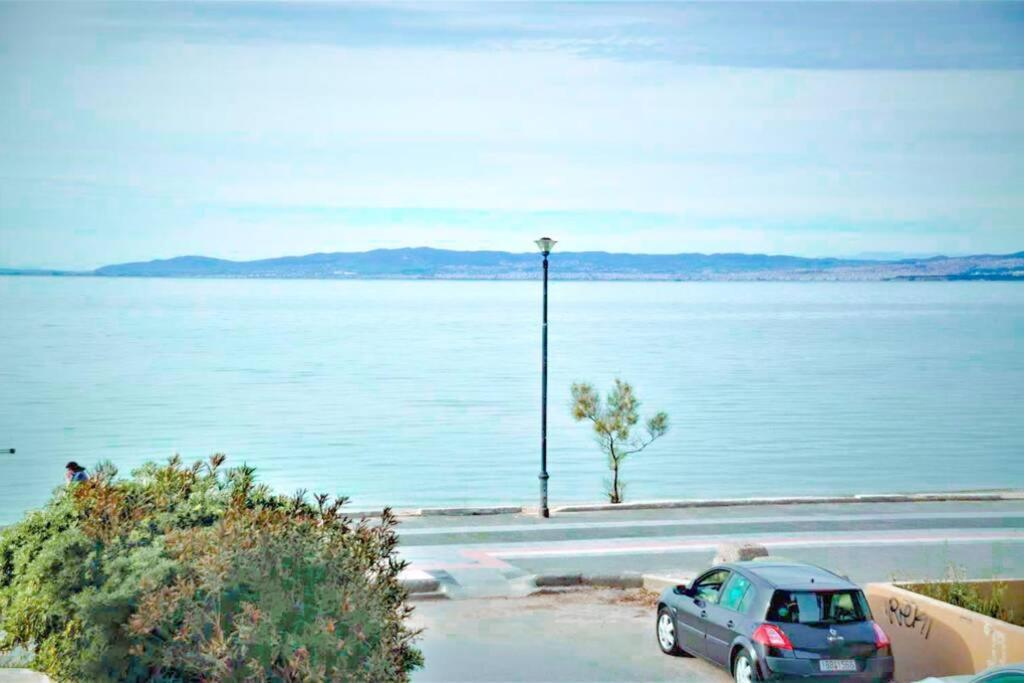 A Wonderful Apartment In Front Of The Sea! Peraía Eksteriør bilde